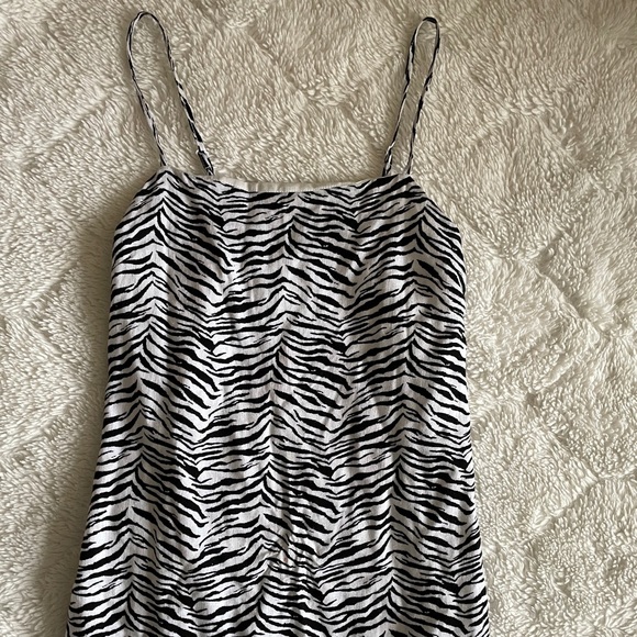 Kendall and Kylie Zebra Dress - Picture 2 of 4